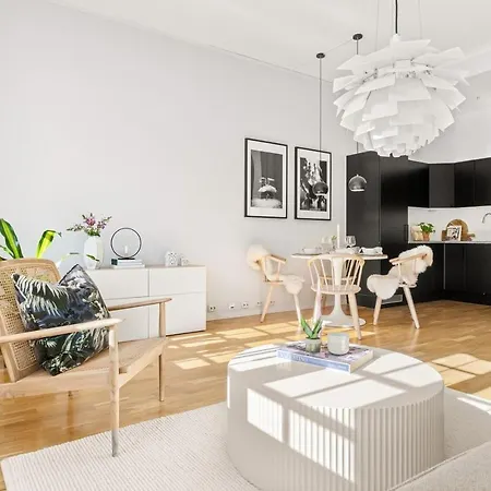 Apartment Modern & 2 Bedroom With Parking