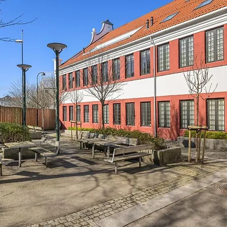 Apartment Modern & 2 Bedroom With Parking