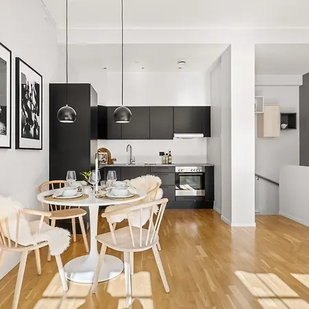 Modern & 2 Bedroom With Parking Leilighet